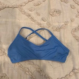 “xavier” jolyn top in periwinkle